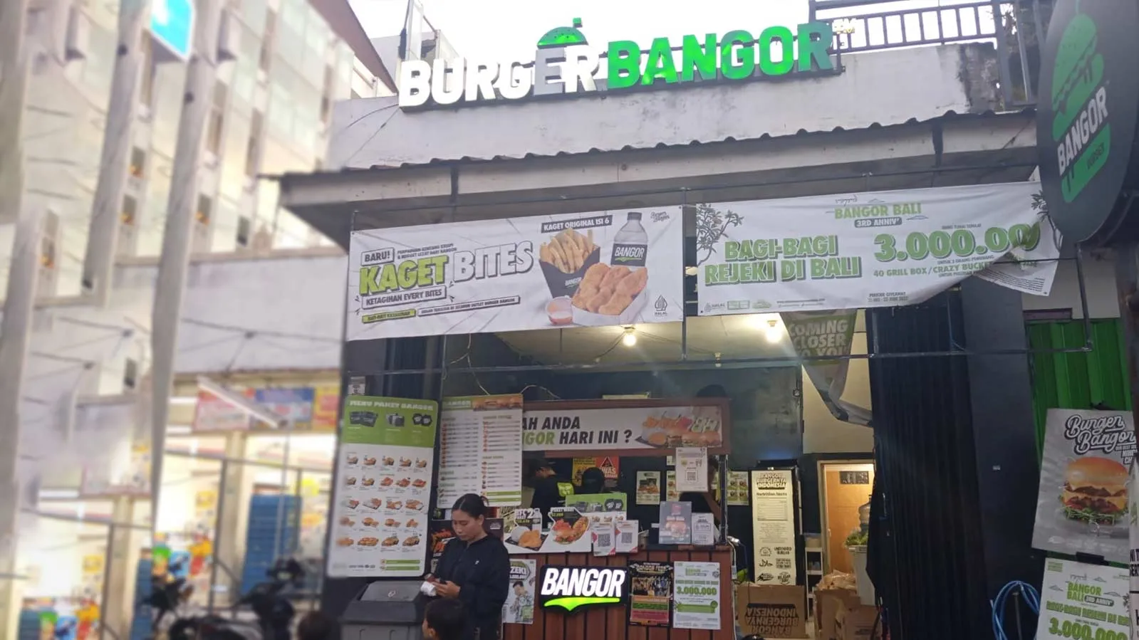 Outlet Burger Bangor Kuta Raya
